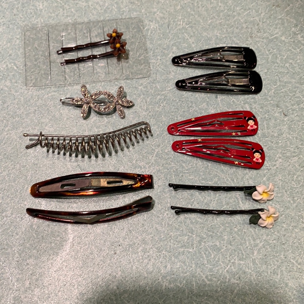 Assorted barrettes